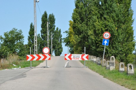 Augusztus 31-ig lezárták a Vásártéri úti vasúti felüljárót